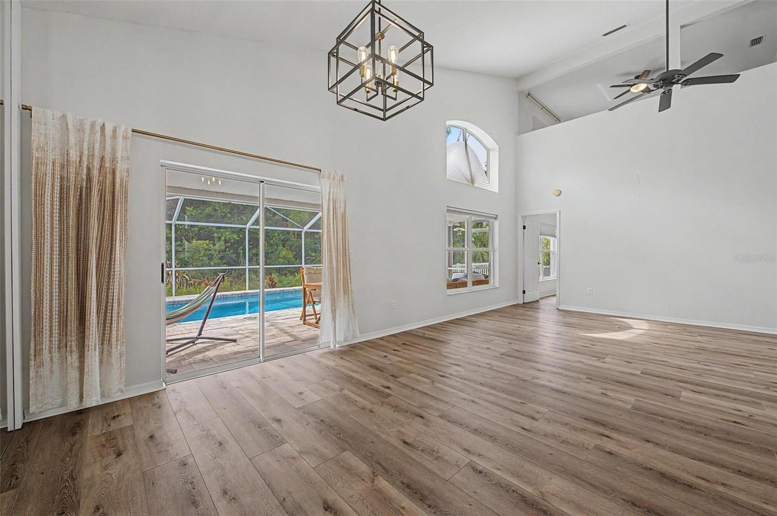 MEADOW POINTE - Residential