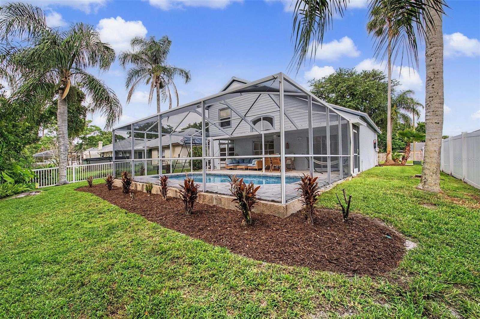 MEADOW POINTE - Residential