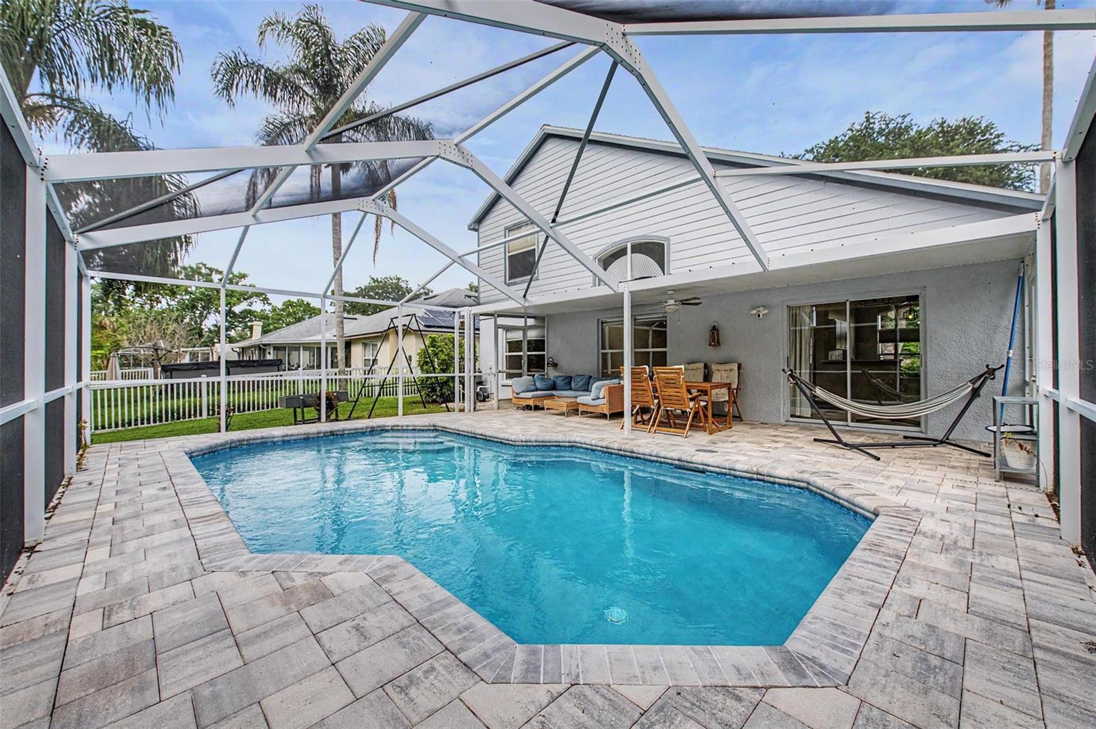 MEADOW POINTE - Residential