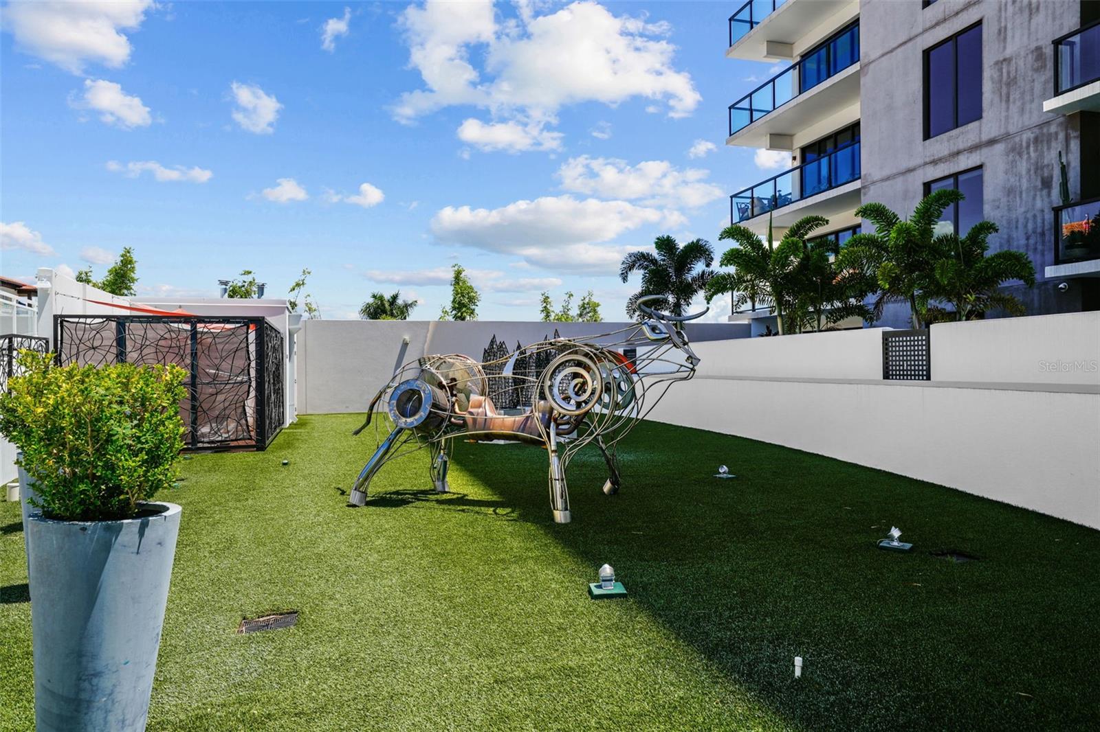 SALVADOR THE CONDO - Residential