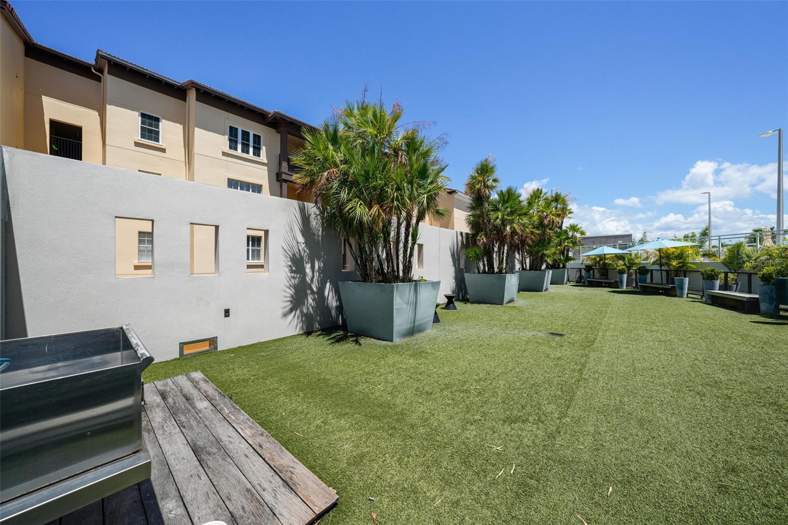 SALVADOR THE CONDO - Residential