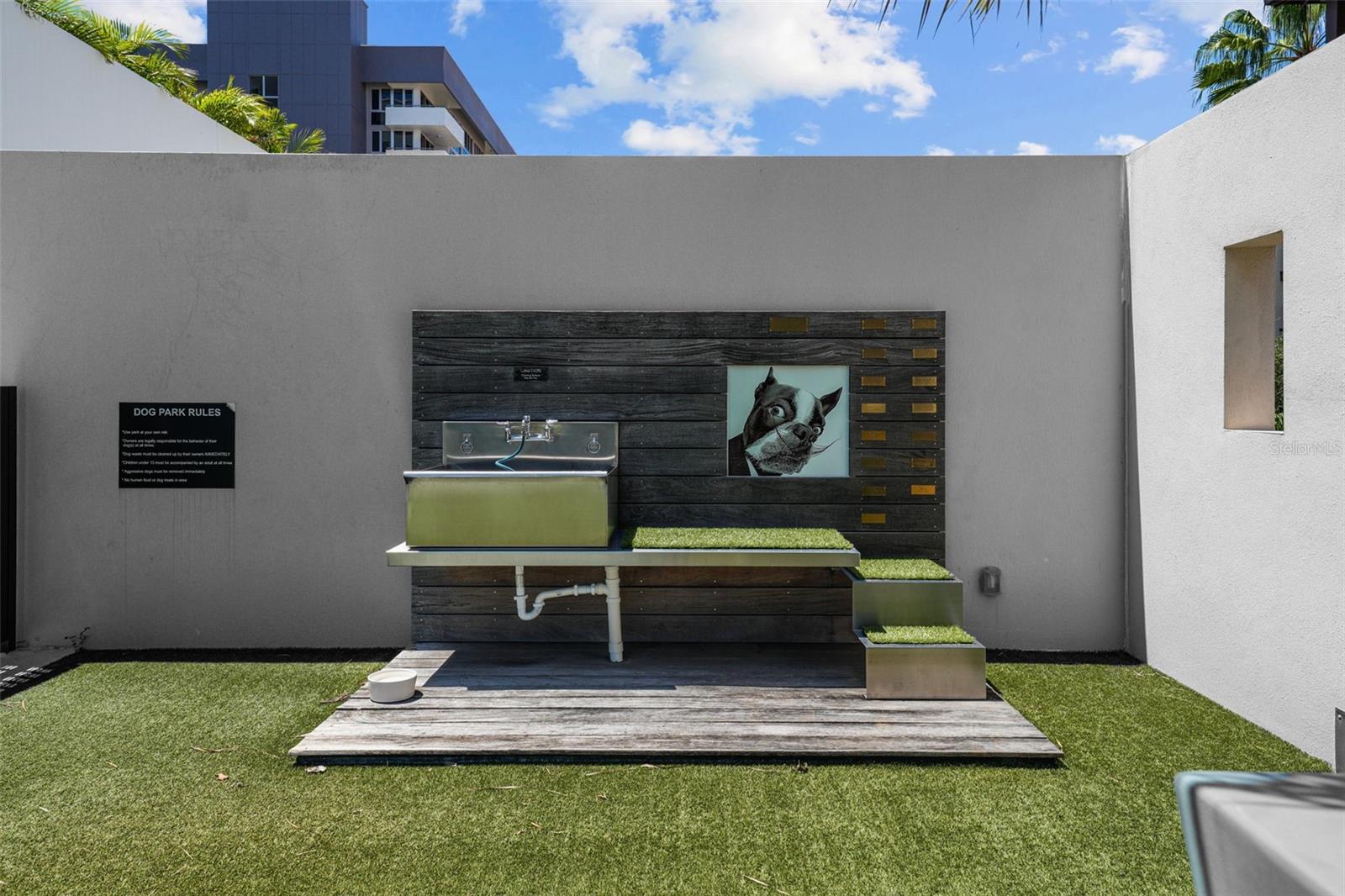 SALVADOR THE CONDO - Residential