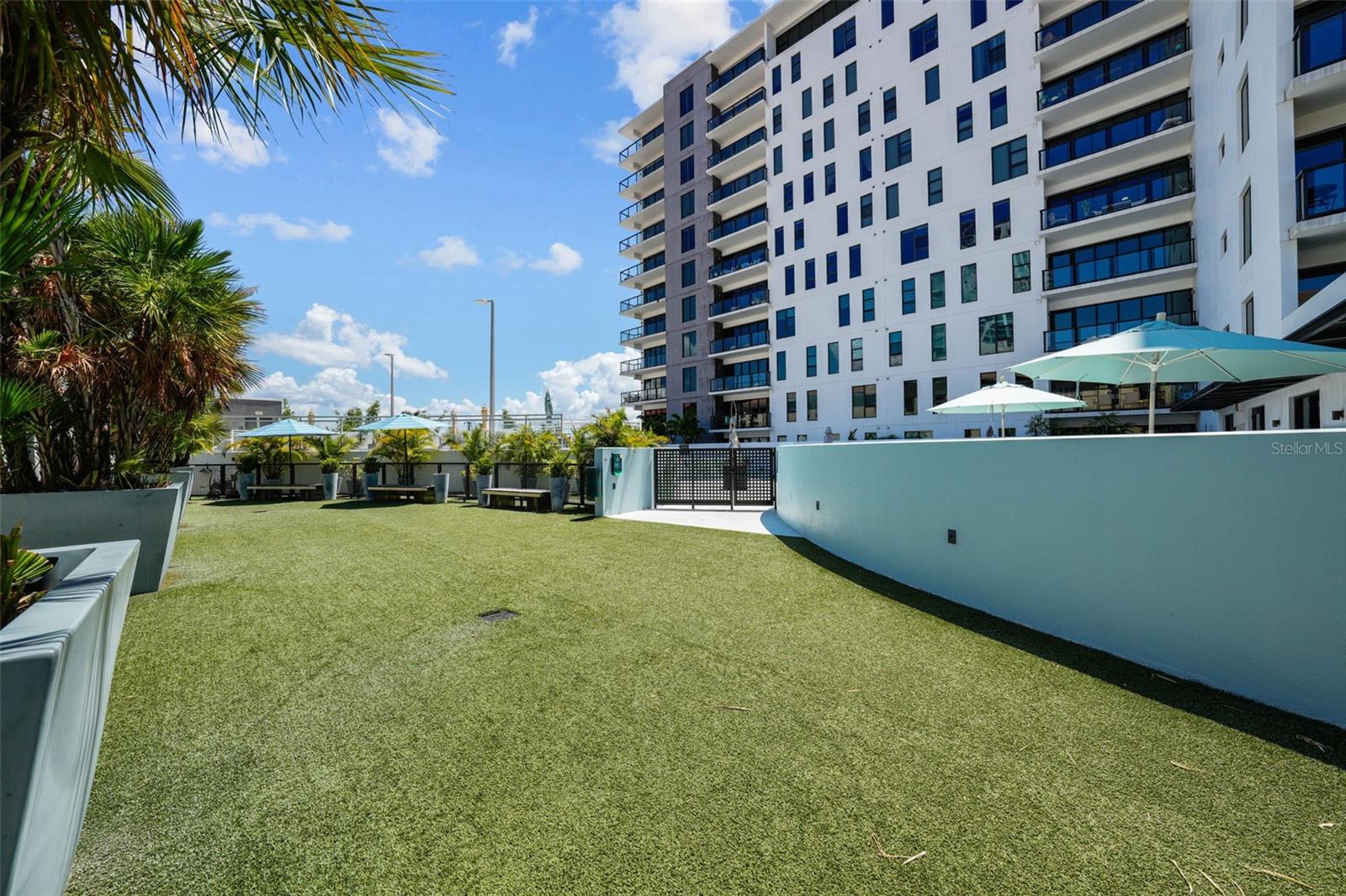 SALVADOR THE CONDO - Residential
