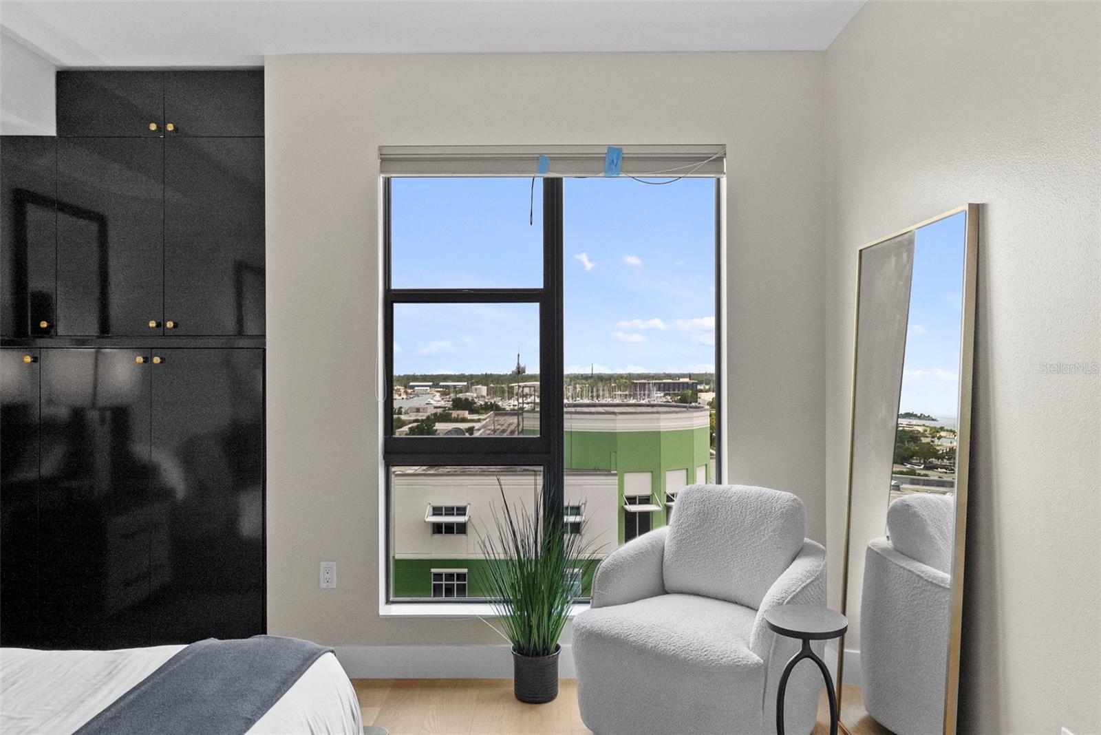 SALVADOR THE CONDO - Residential