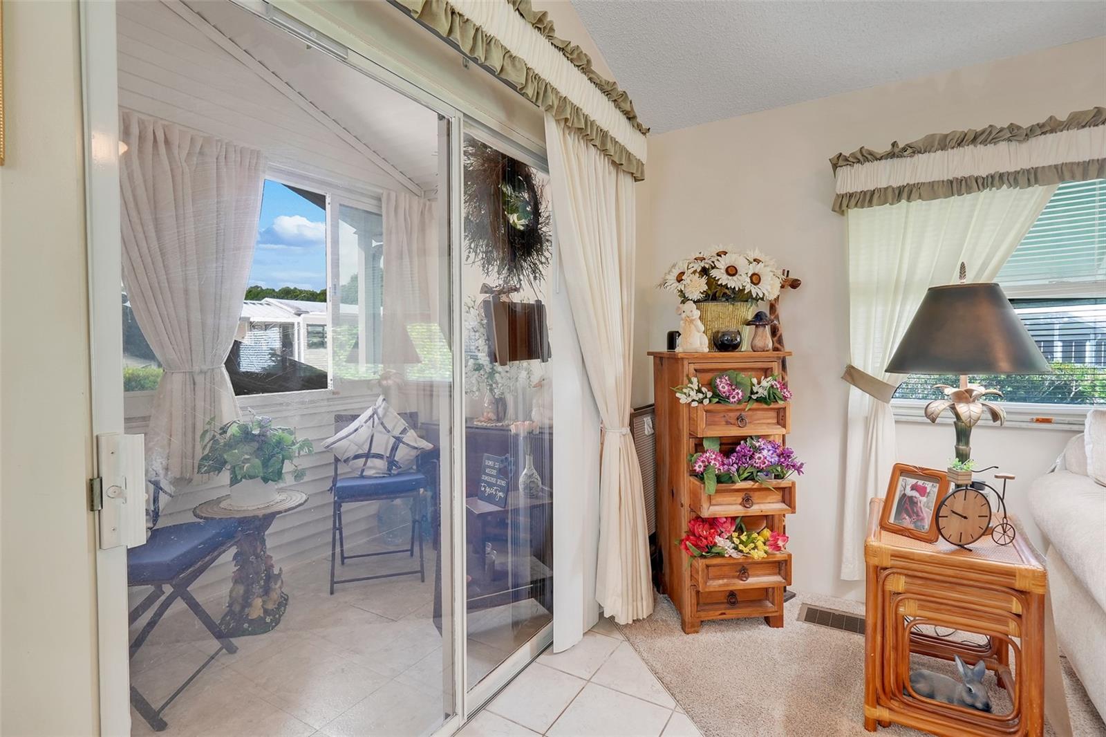 OUTDOOR RES/ORLANDO - Residential