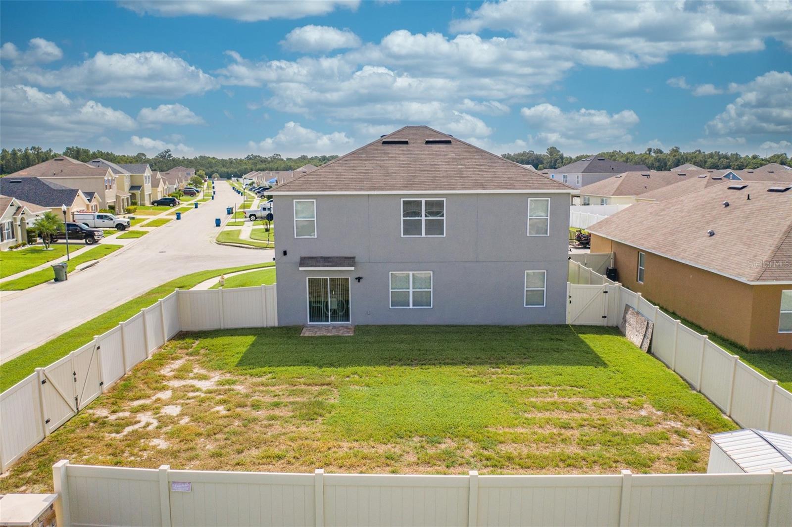 LAKESIDE LANDINGS PH 01 - Residential