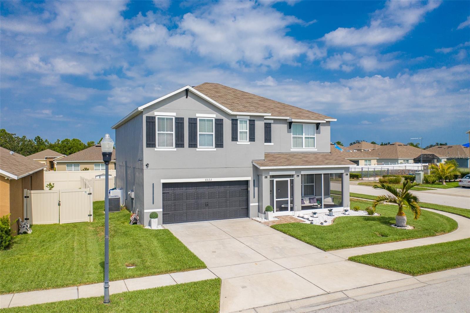 LAKESIDE LANDINGS PH 01 - Residential