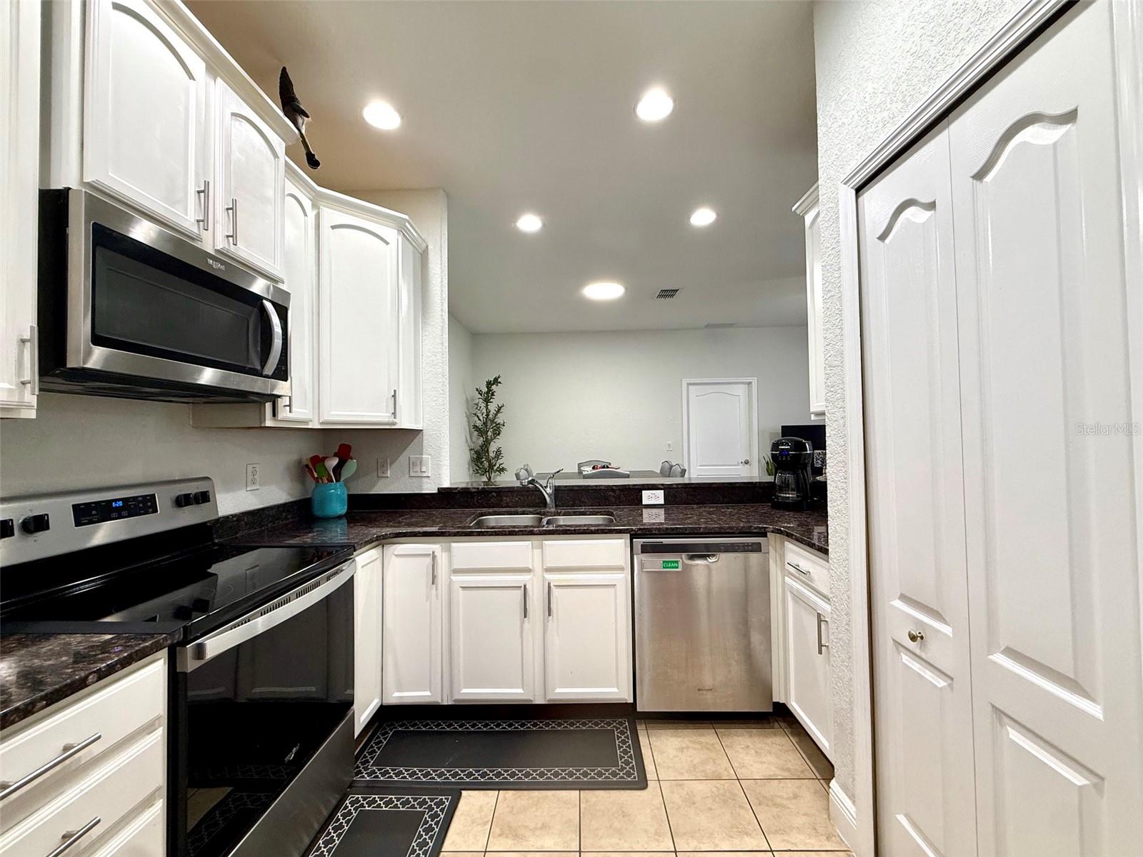 MAGNOLIA POINTE SUB - Residential Lease