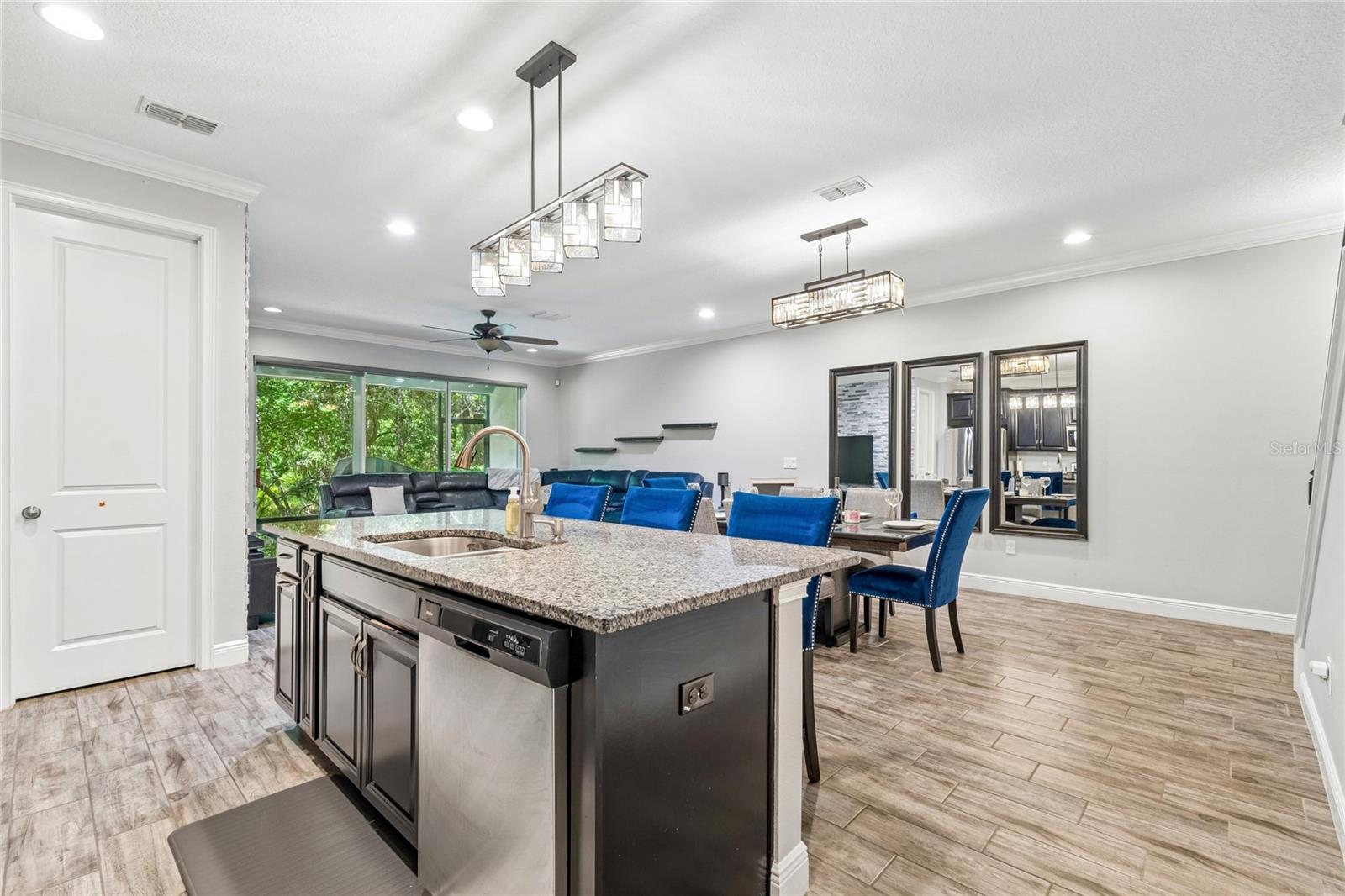 LAKESHORE PRESERVE - Residential