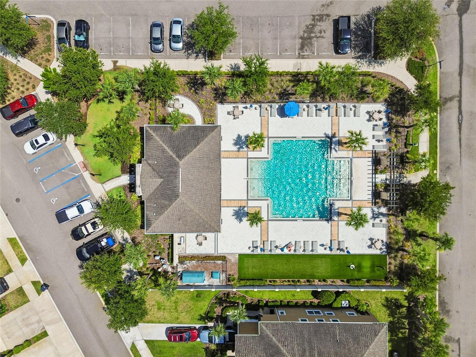 LAKESHORE PRESERVE - Residential
