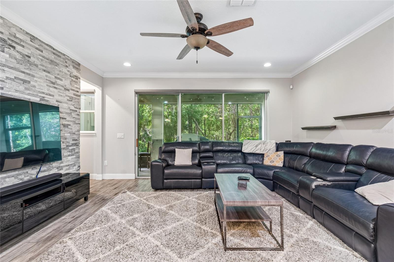 LAKESHORE PRESERVE - Residential