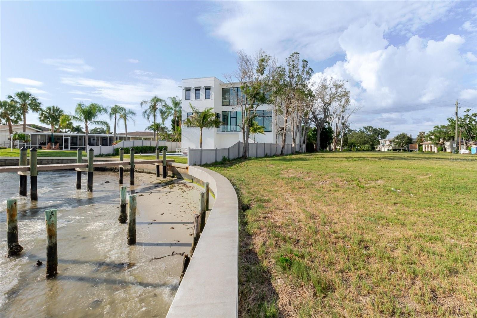 SUNSET PARK ISLES UNIT 1 - Land