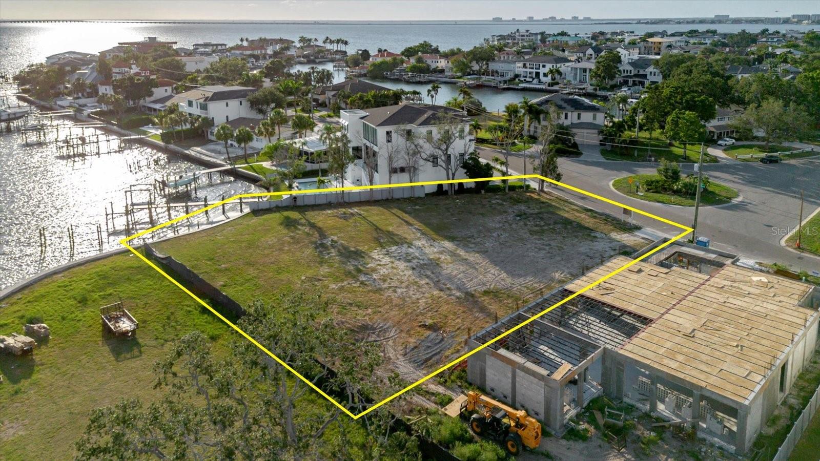 SUNSET PARK ISLES UNIT 1 - Land