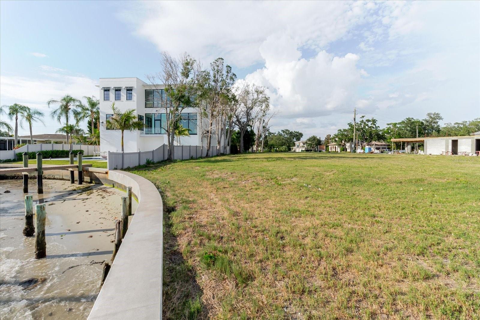SUNSET PARK ISLES UNIT 1 - Land