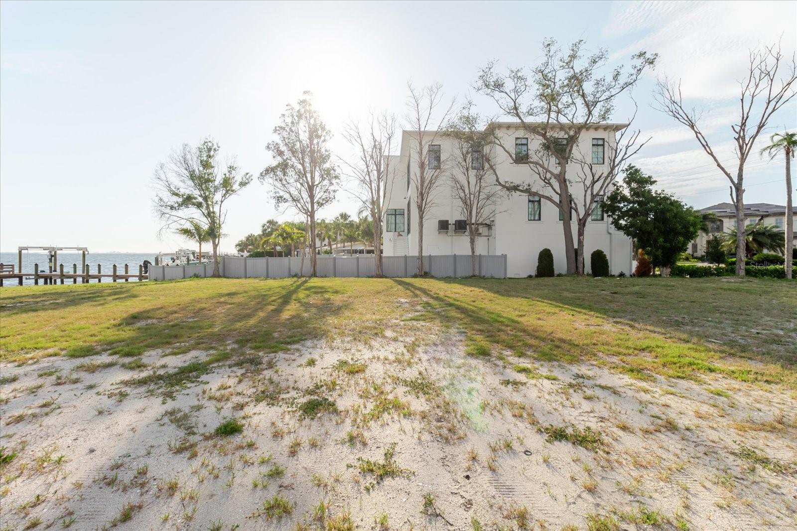 SUNSET PARK ISLES UNIT 1 - Land