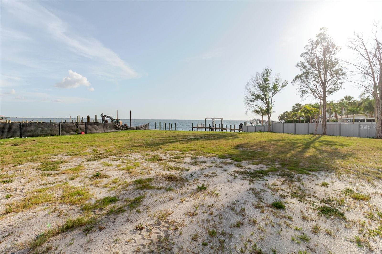 SUNSET PARK ISLES UNIT 1 - Land