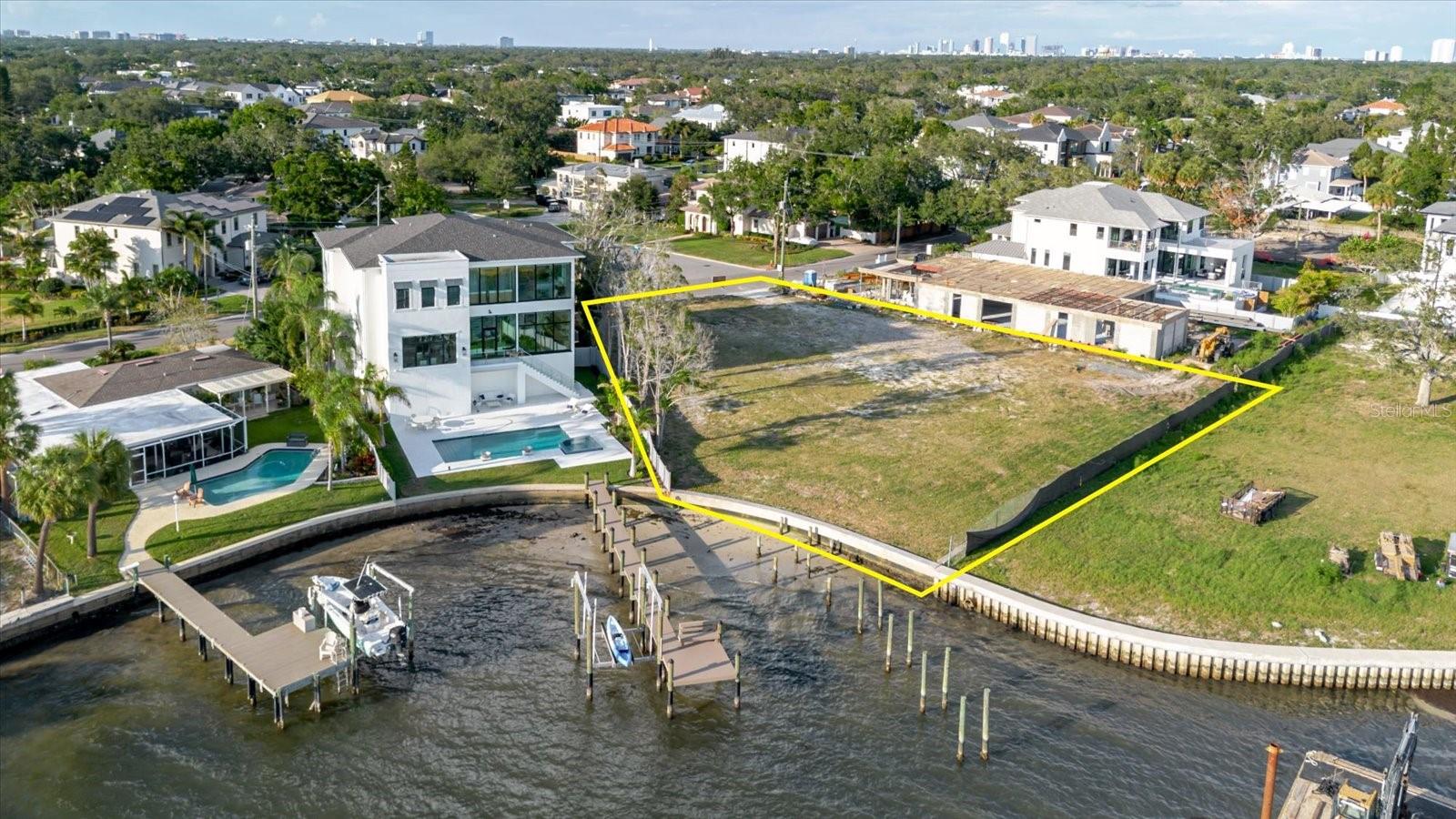 SUNSET PARK ISLES UNIT 1 - Land