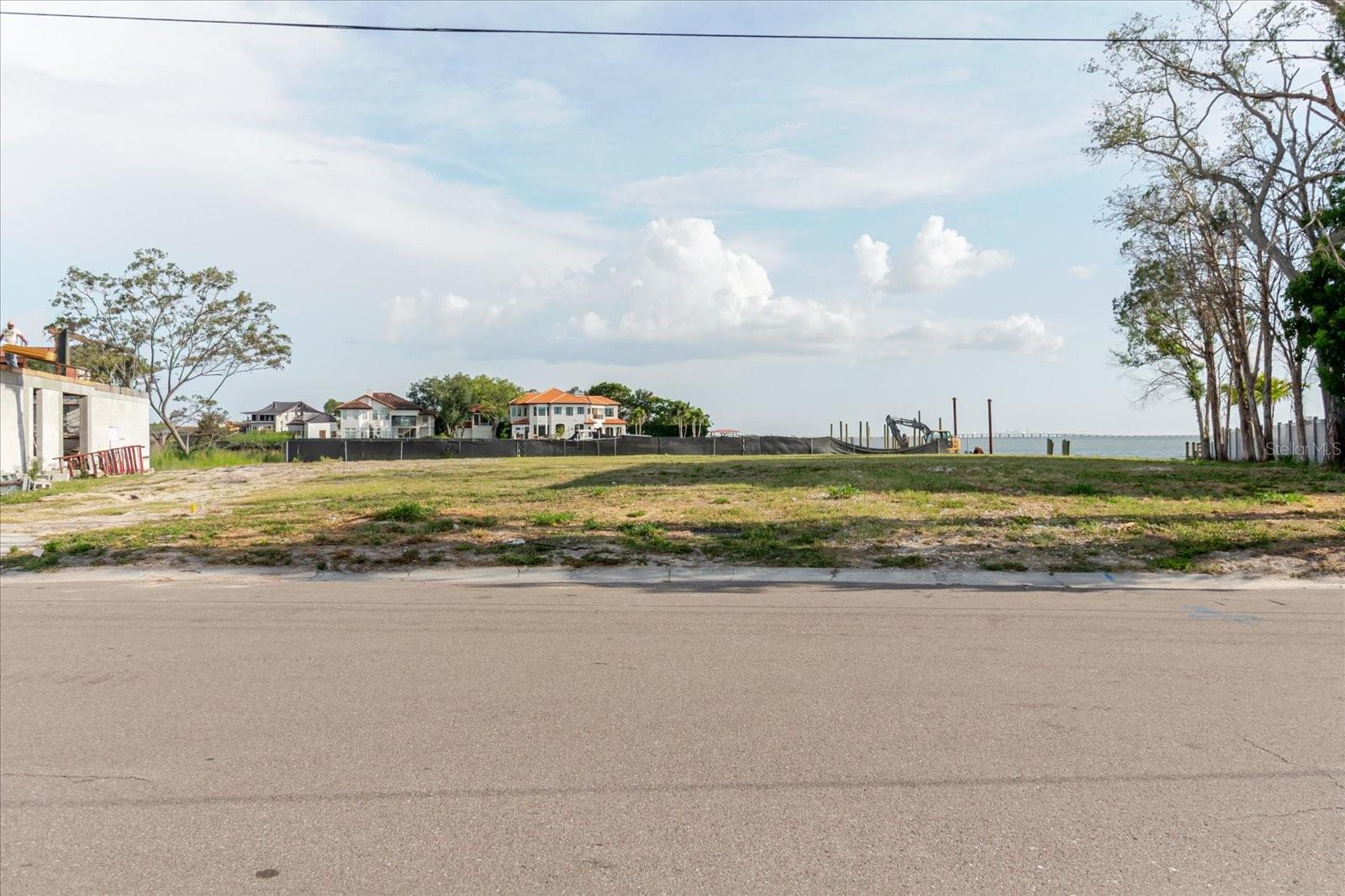 SUNSET PARK ISLES UNIT 1 - Land