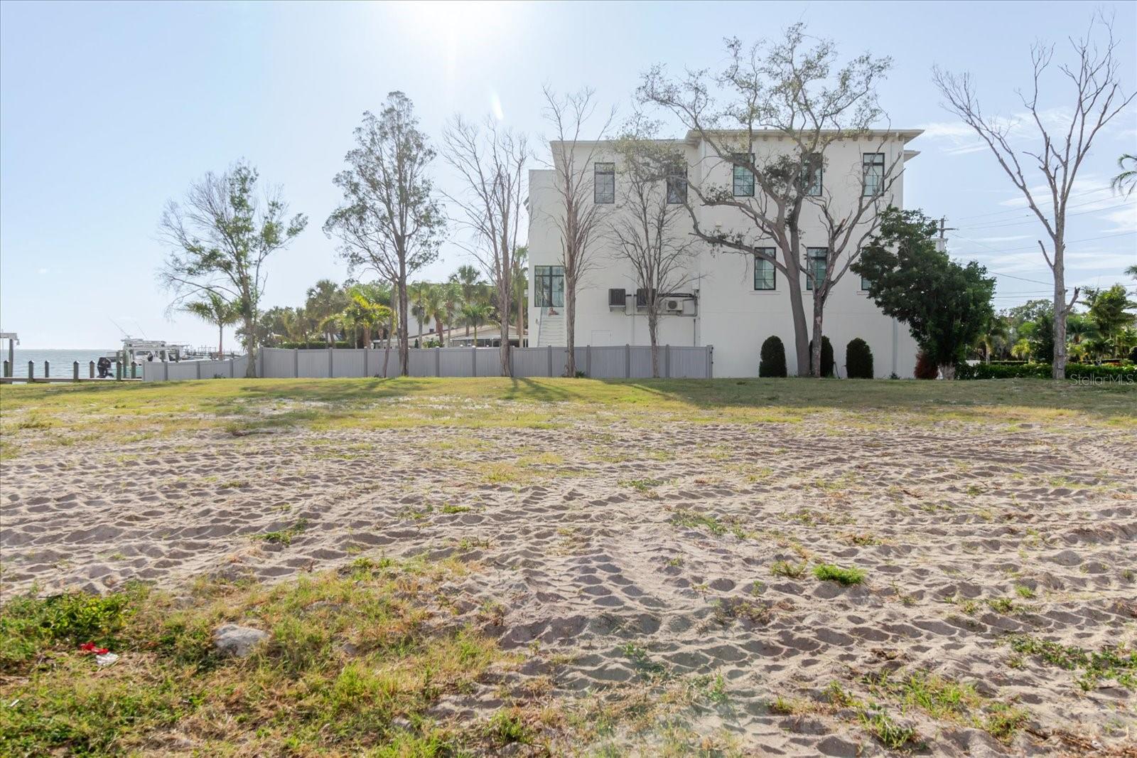 SUNSET PARK ISLES UNIT 1 - Land