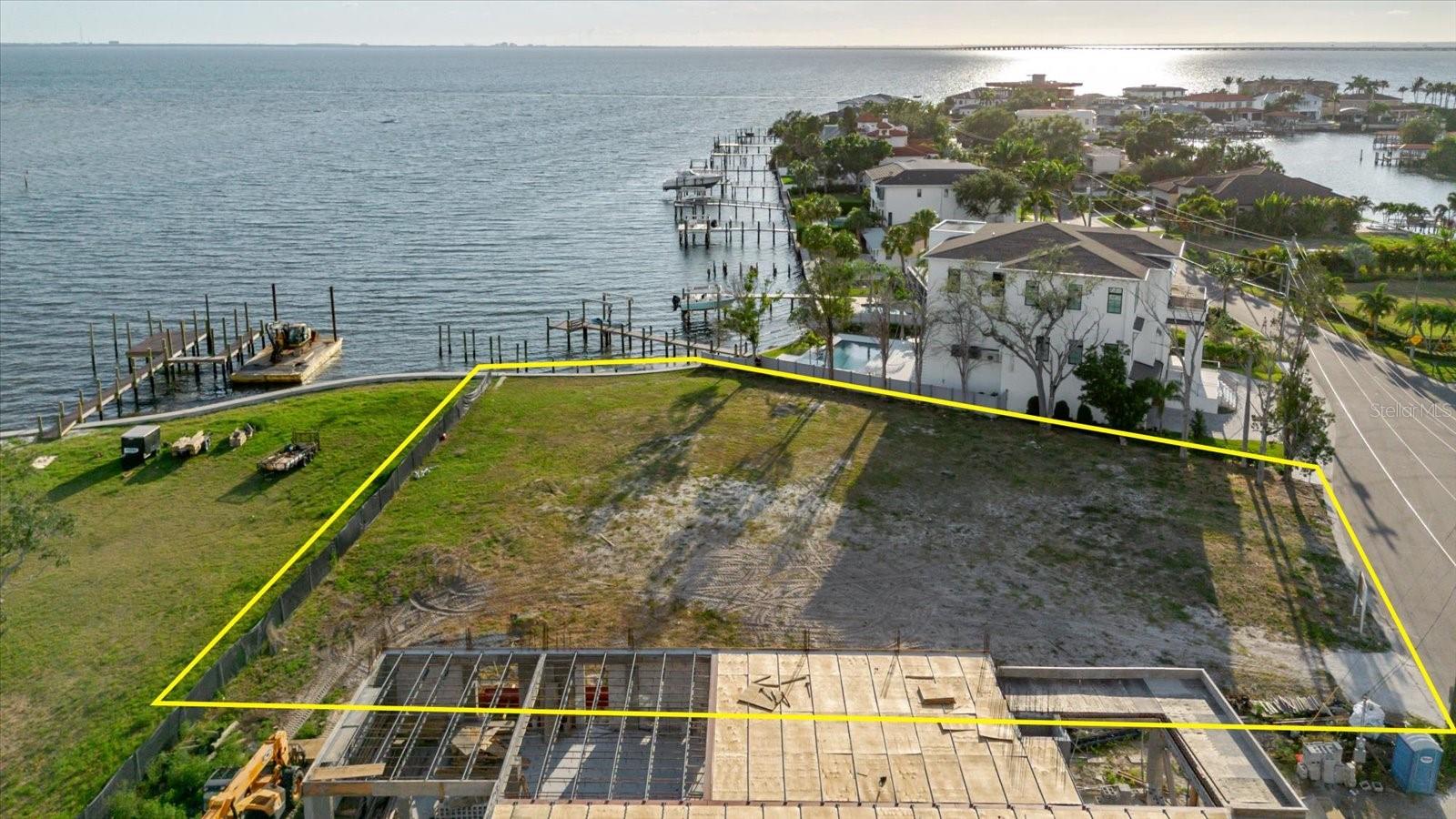 SUNSET PARK ISLES UNIT 1 - Land