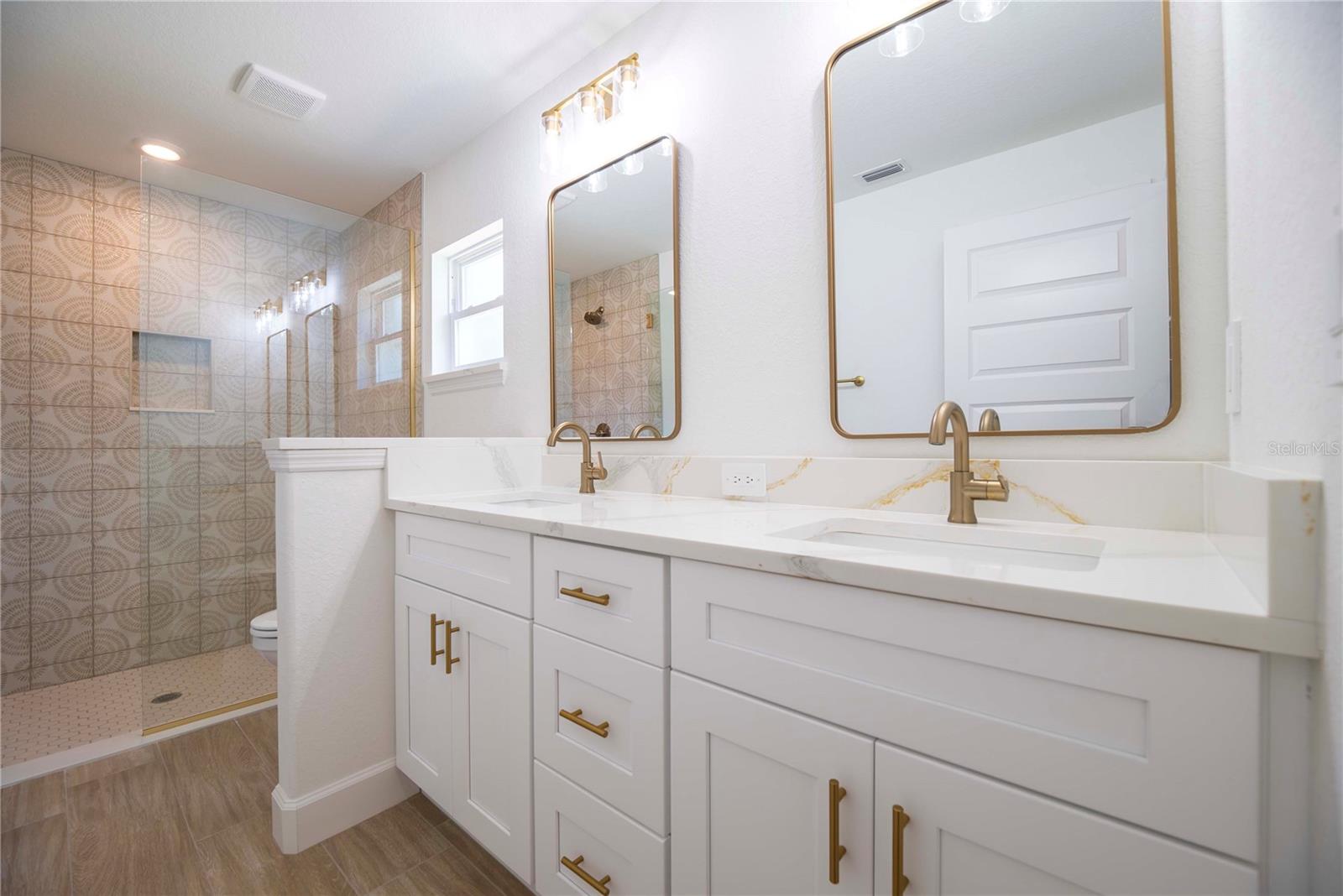 WINDEE TOWER ESTATES - Residential