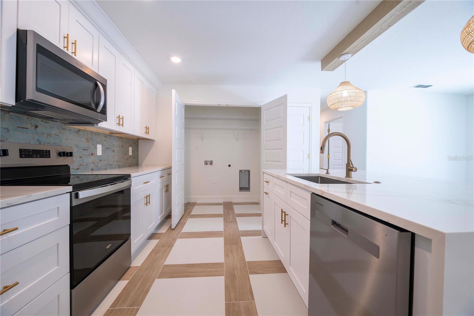 WINDEE TOWER ESTATES - Residential