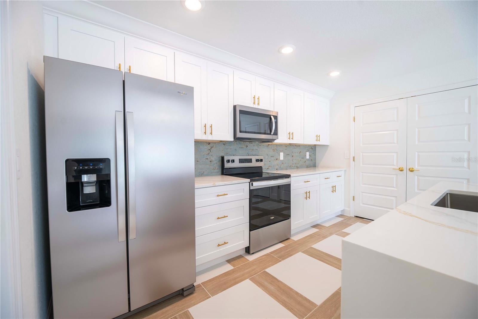 WINDEE TOWER ESTATES - Residential