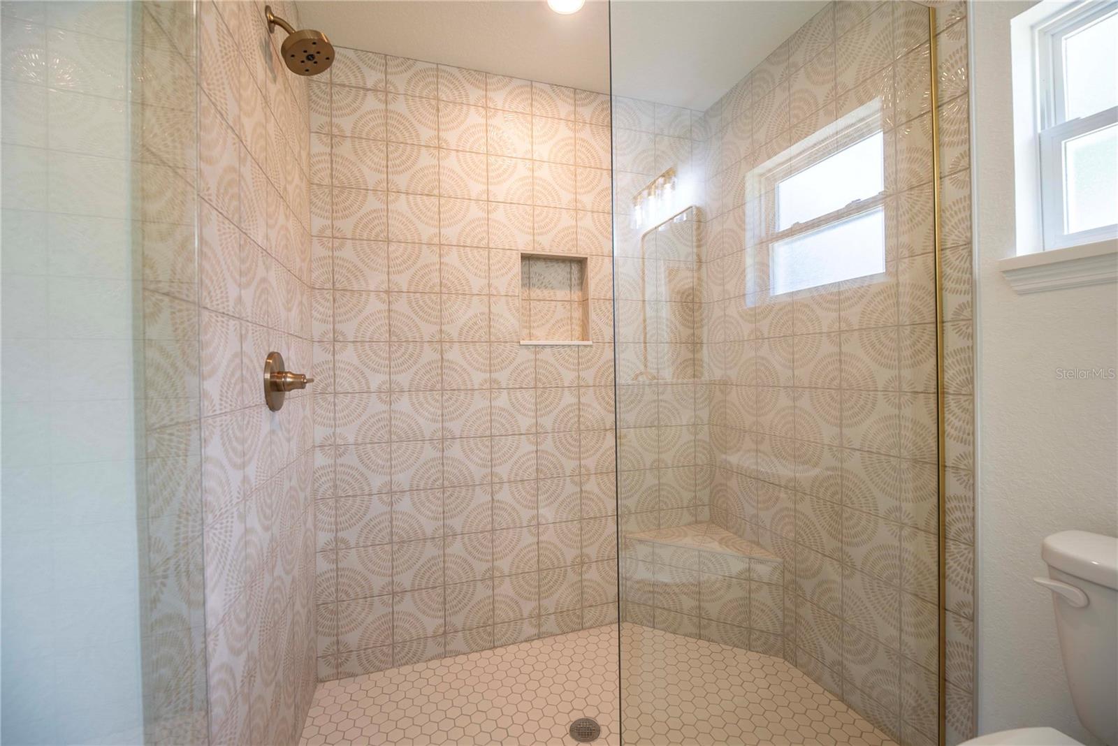 WINDEE TOWER ESTATES - Residential