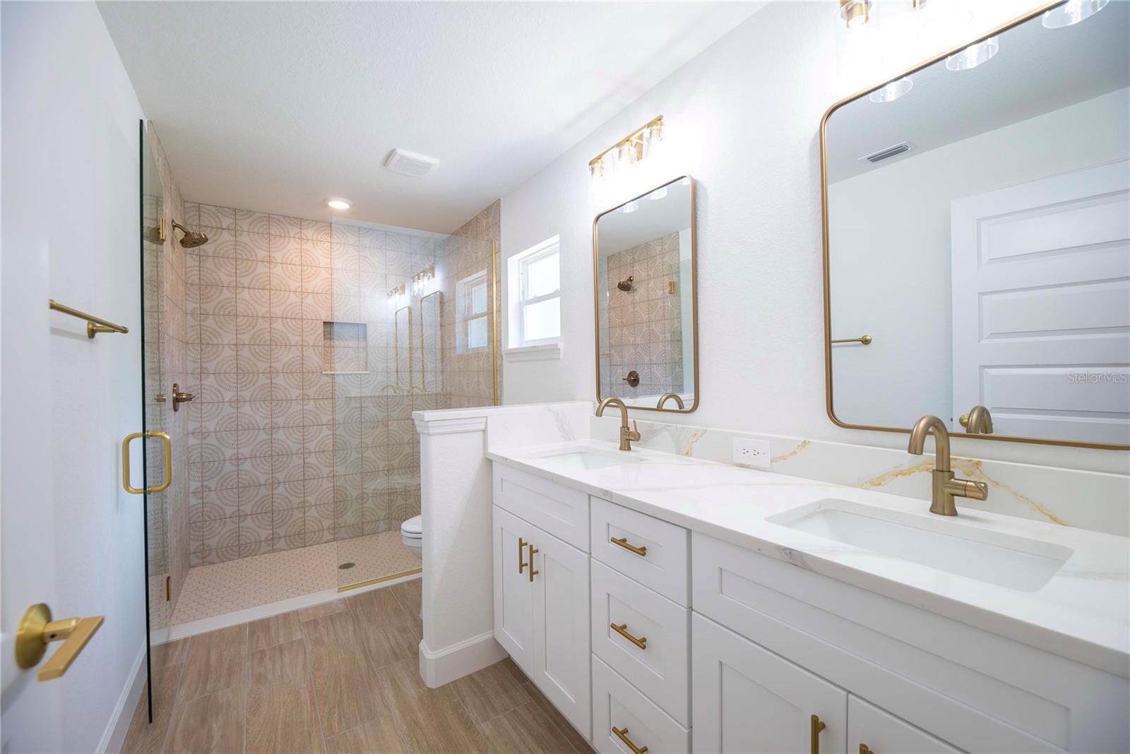 WINDEE TOWER ESTATES - Residential