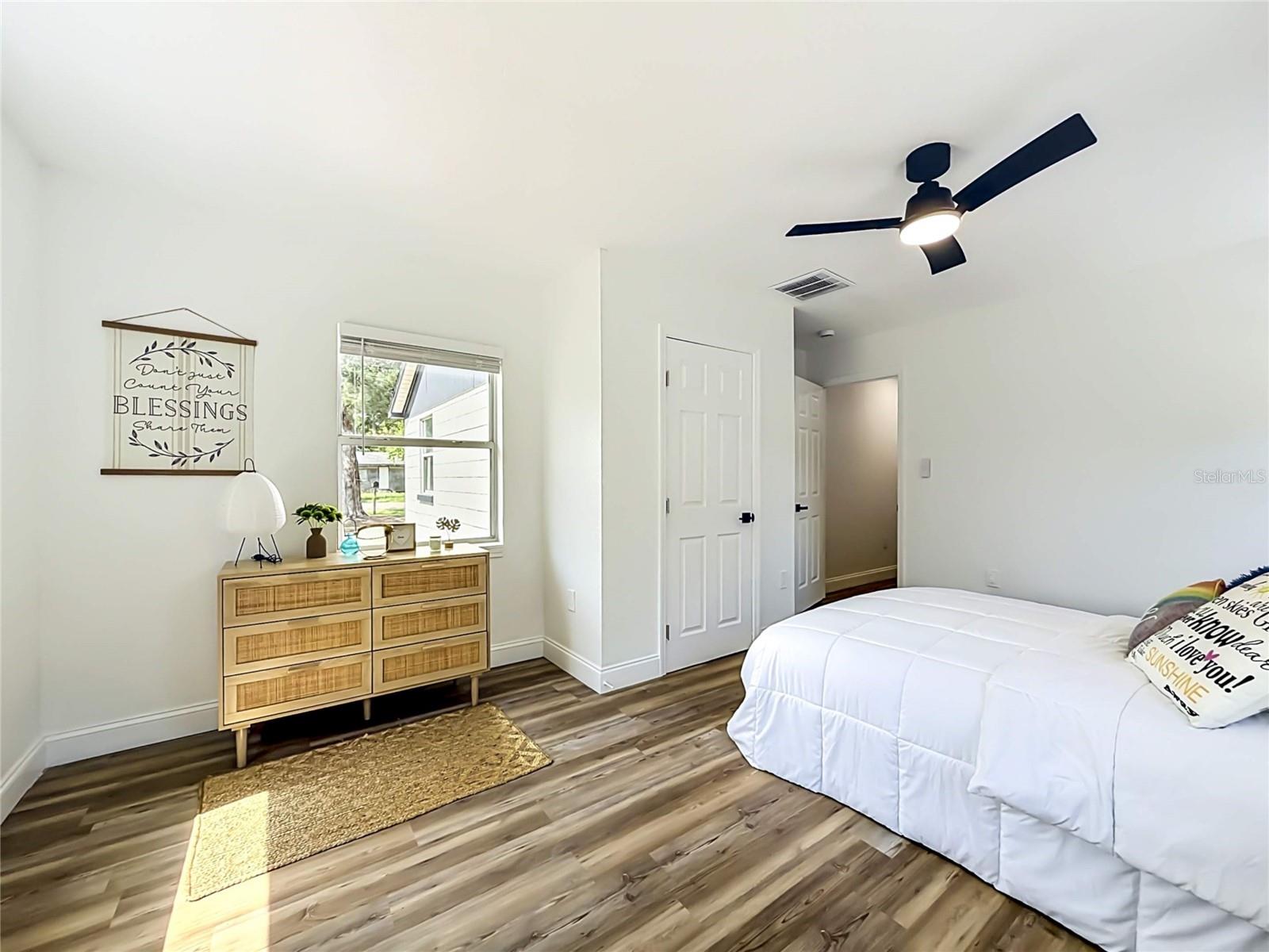 LYNNWOOD - Residential