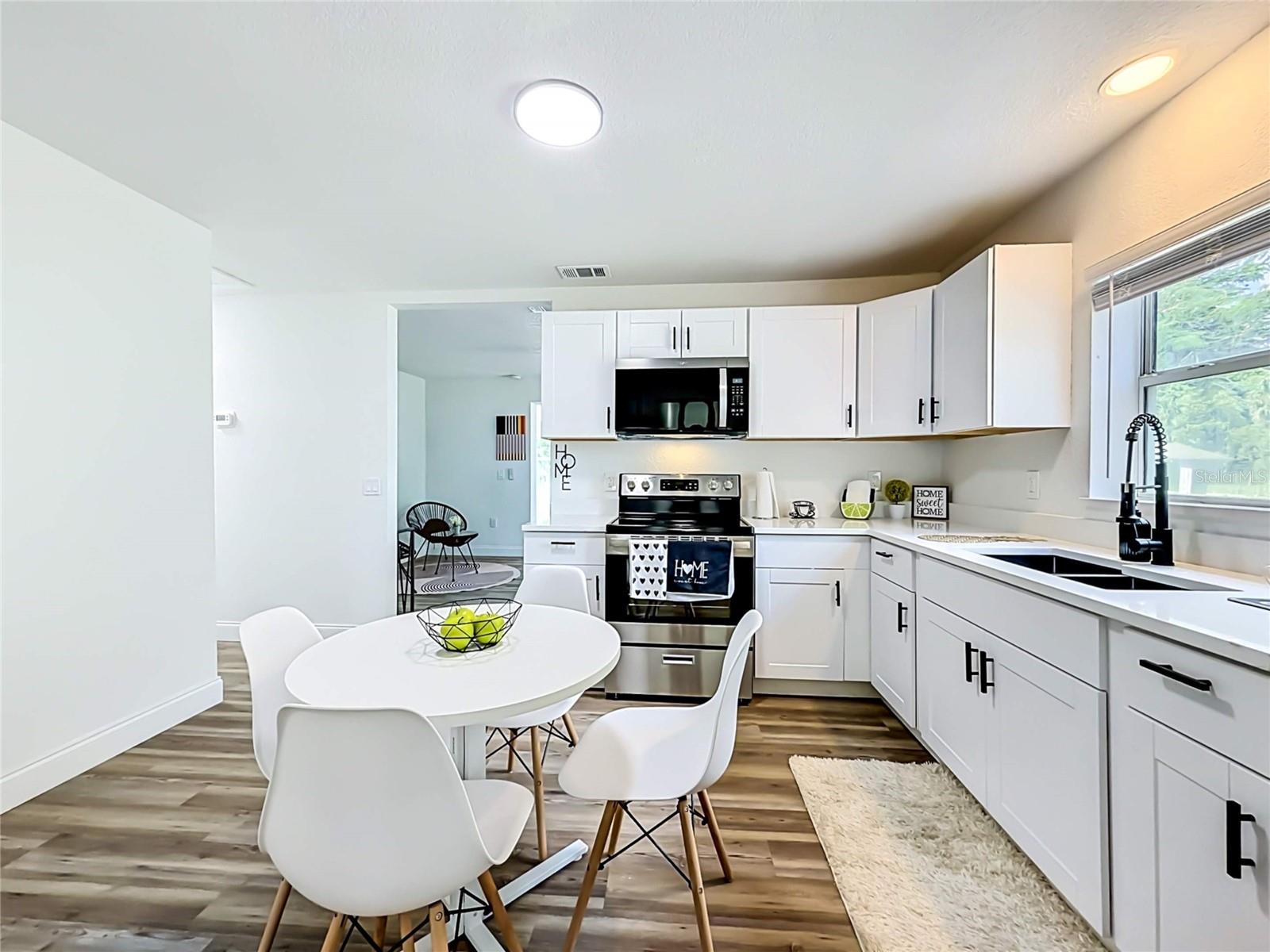 LYNNWOOD - Residential