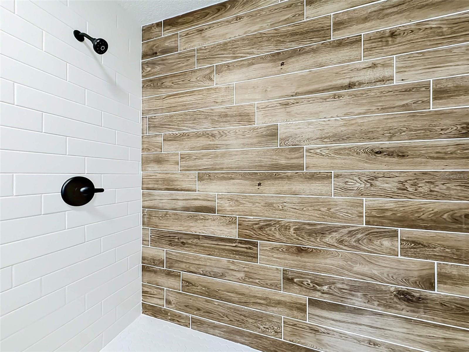 LYNNWOOD - Residential