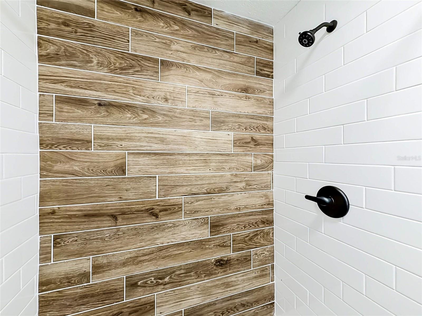 LYNNWOOD - Residential