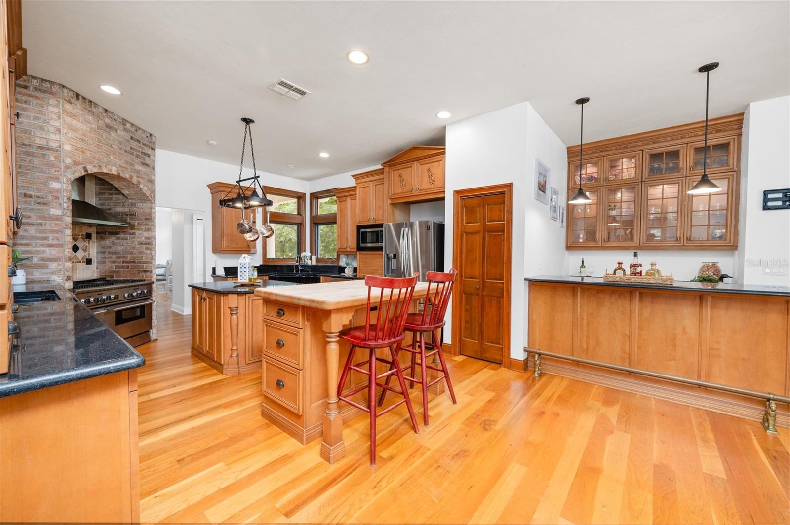 SANCTUARY OAKS - Residential