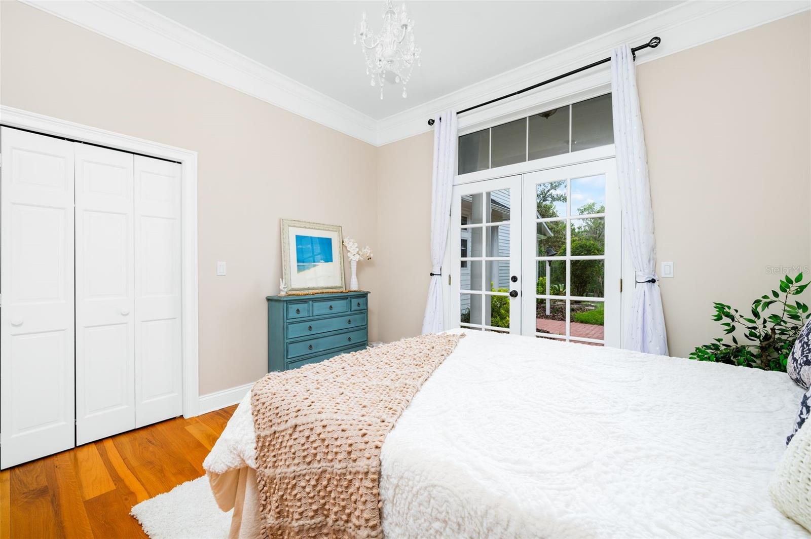 SANCTUARY OAKS - Residential