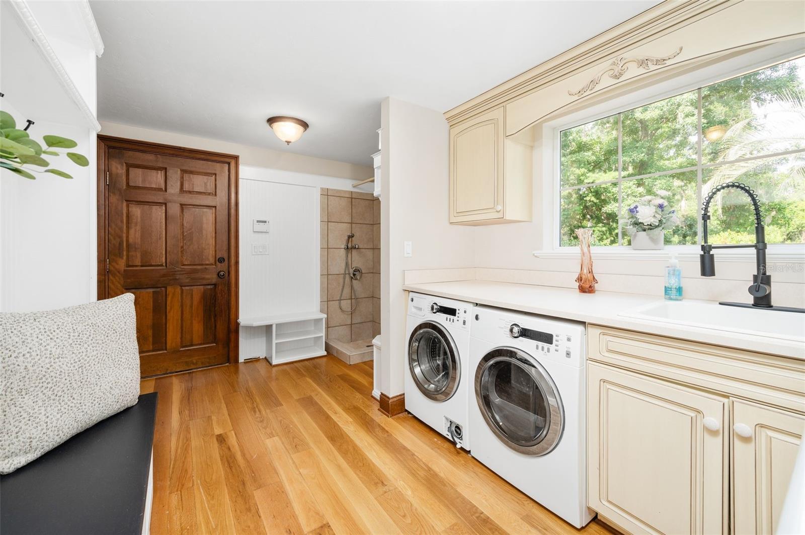 SANCTUARY OAKS - Residential