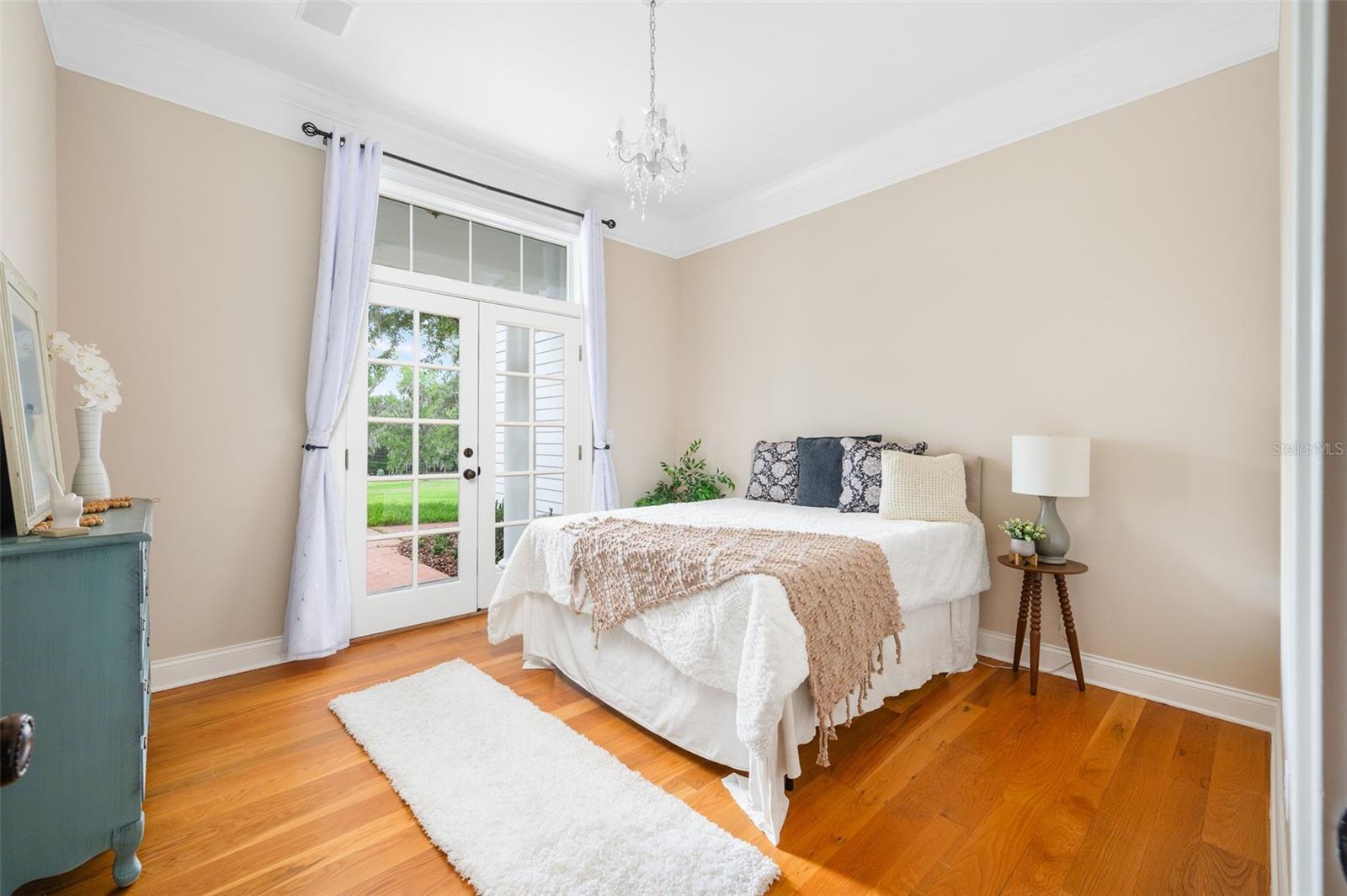 SANCTUARY OAKS - Residential