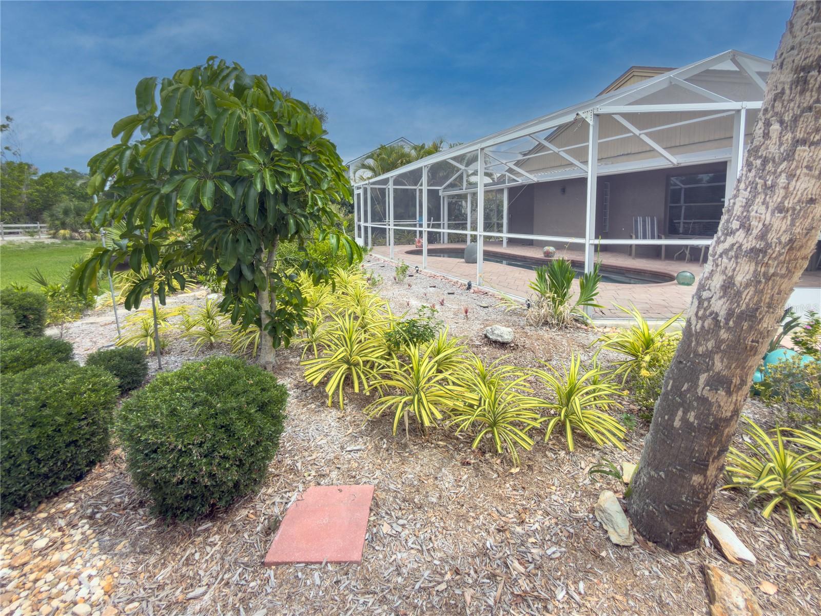 RIVER HARBOR WEST - Residential