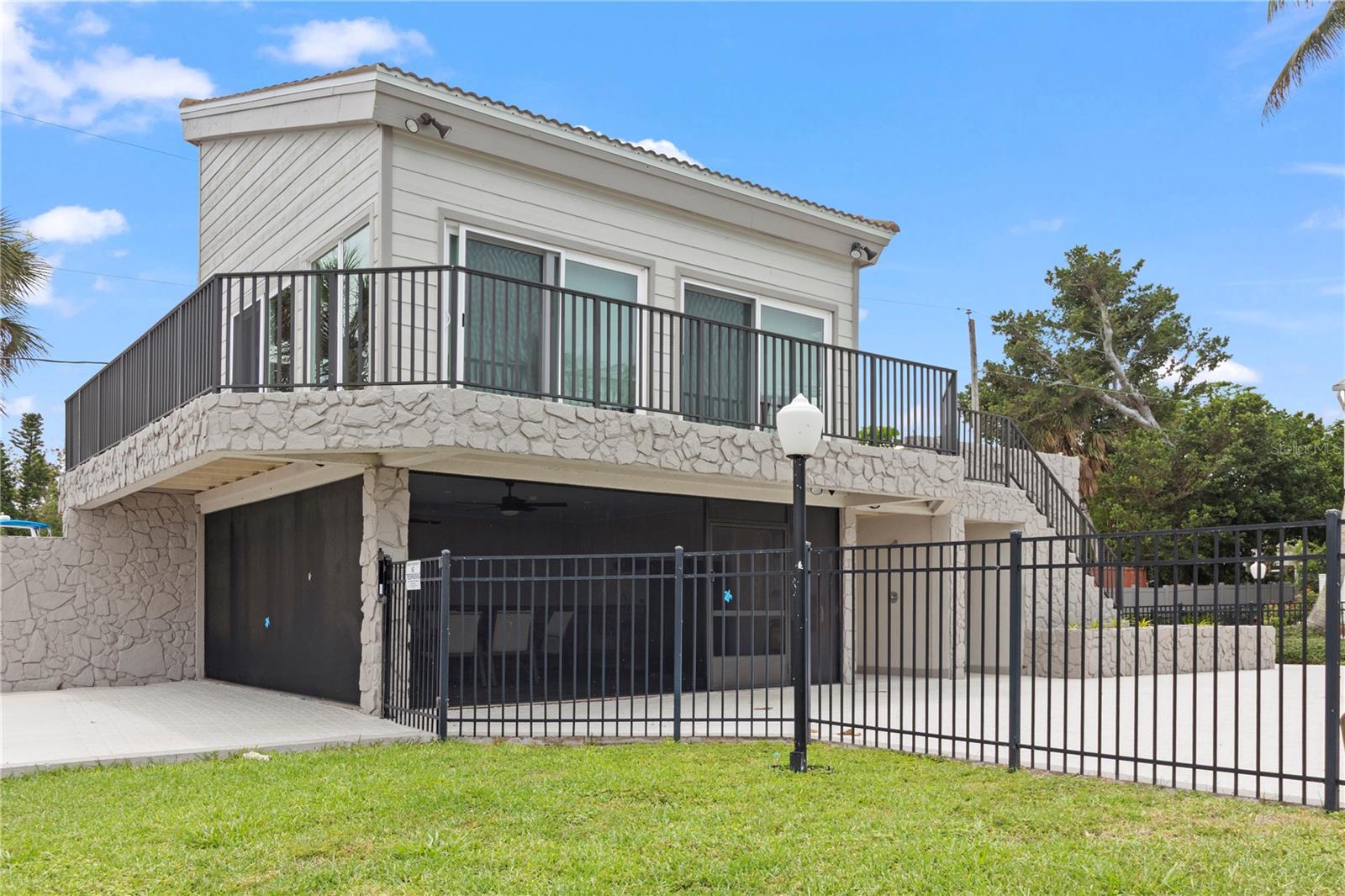 RIVER HARBOR WEST - Residential
