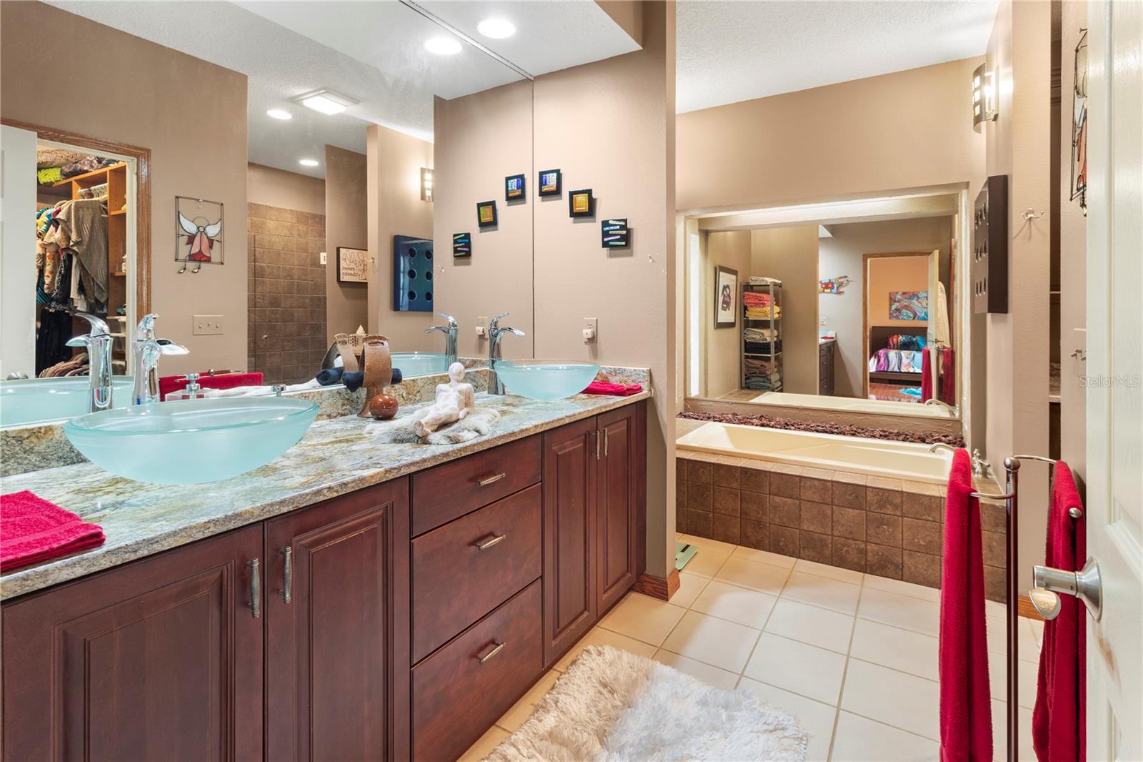 RIVER HARBOR WEST - Residential