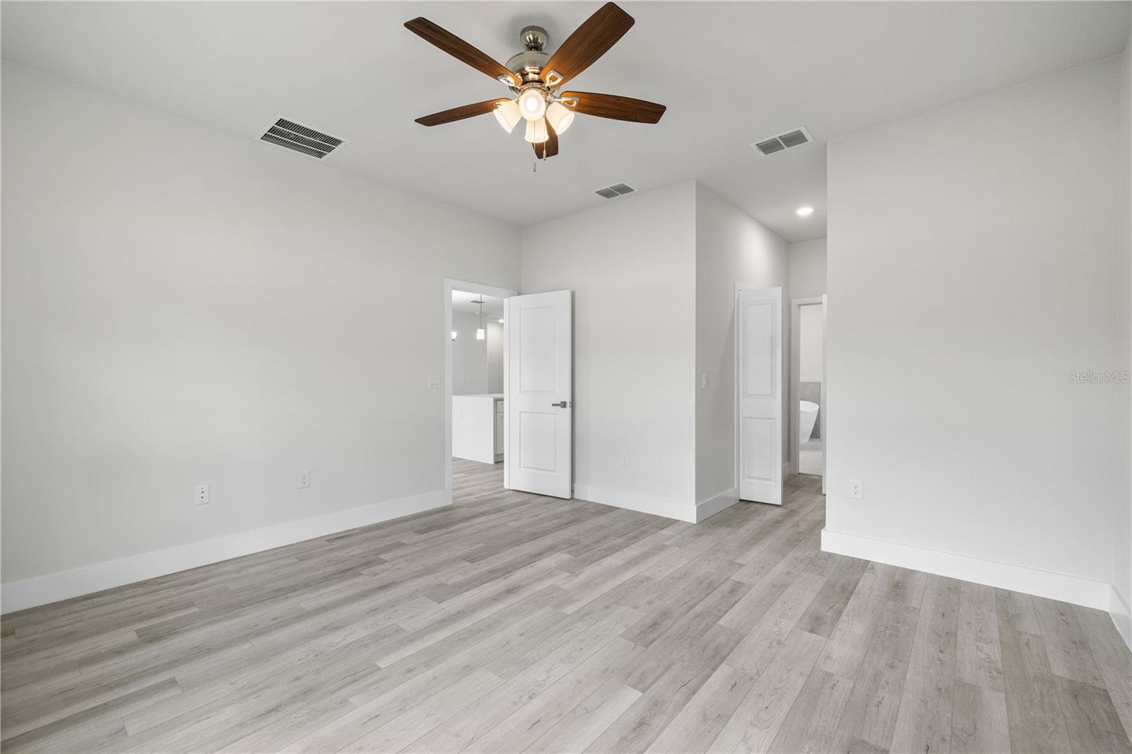 MARION OAKS UN 04 - Residential