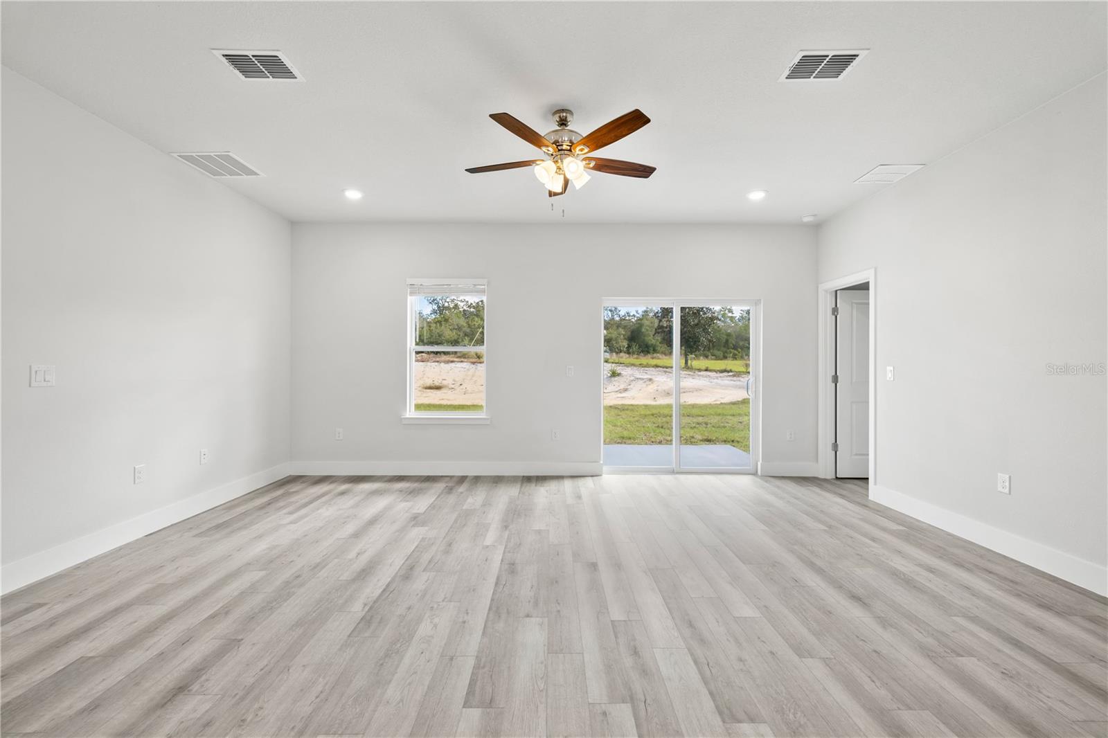 MARION OAKS UN 04 - Residential