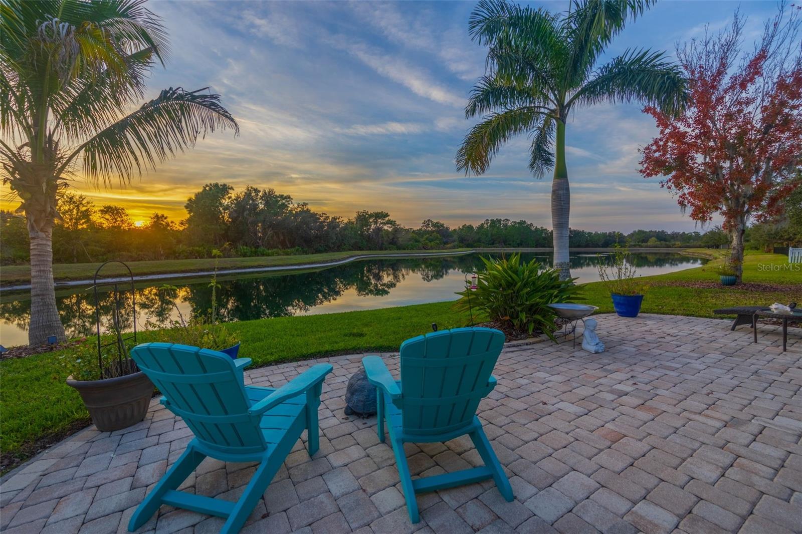 AVALON PARK - Residential