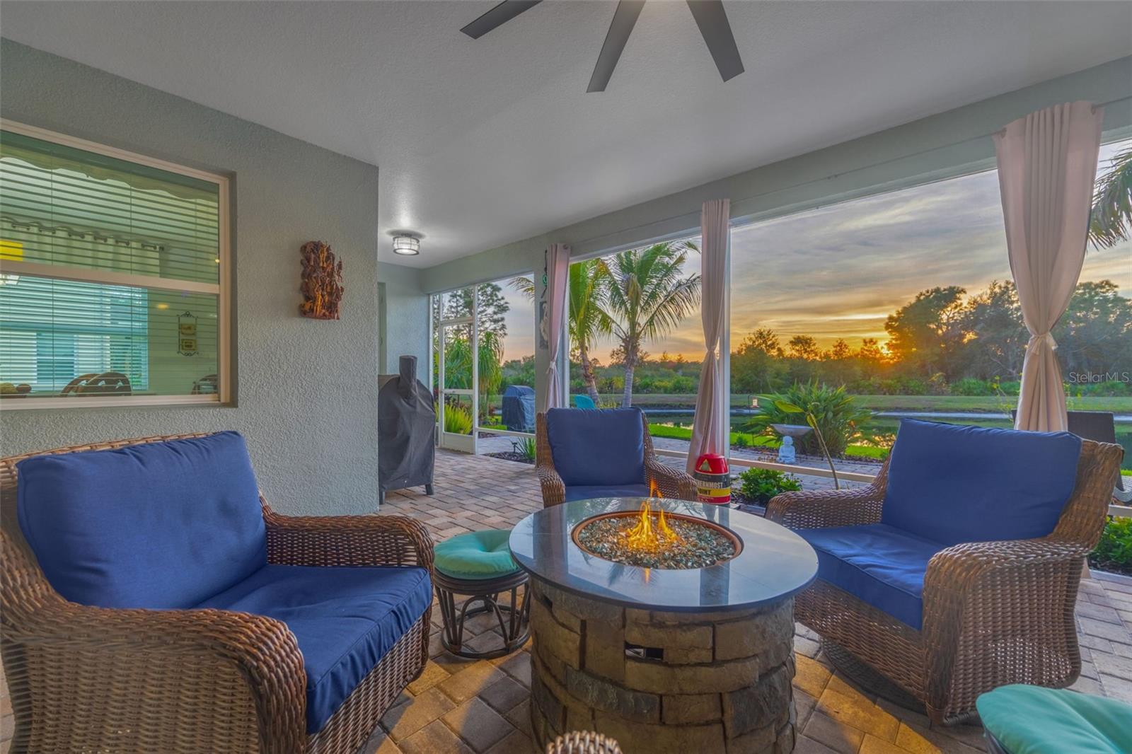 AVALON PARK - Residential