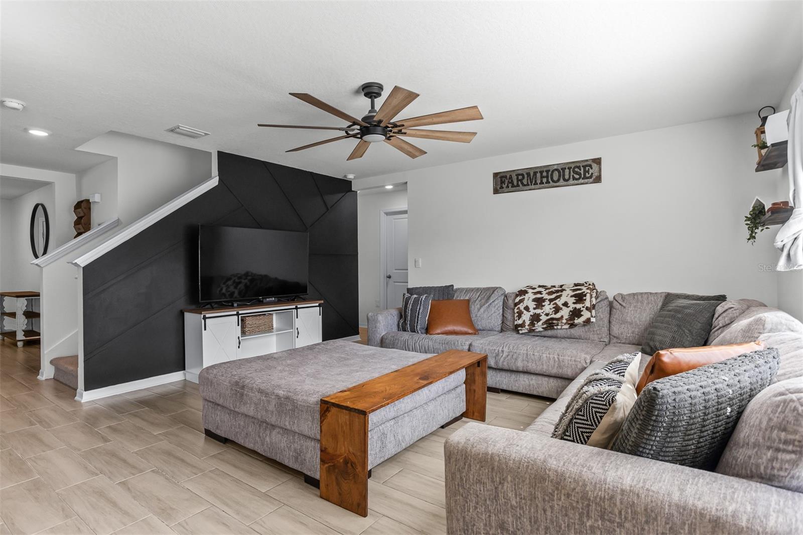 SUWANNEE LAKESIDE PH 1 - Residential