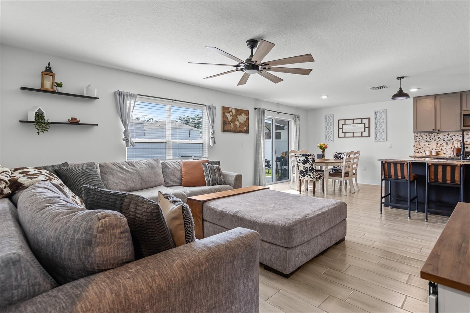 SUWANNEE LAKESIDE PH 1 - Residential