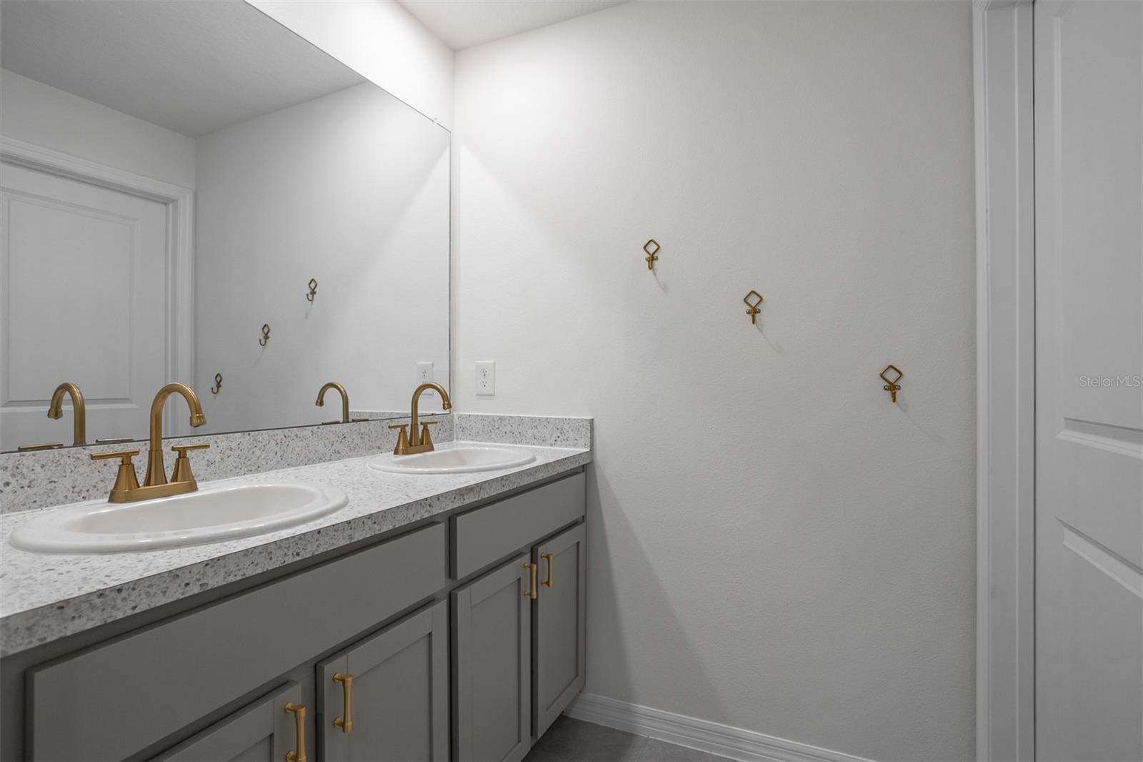 SUWANNEE LAKESIDE PH 1 - Residential