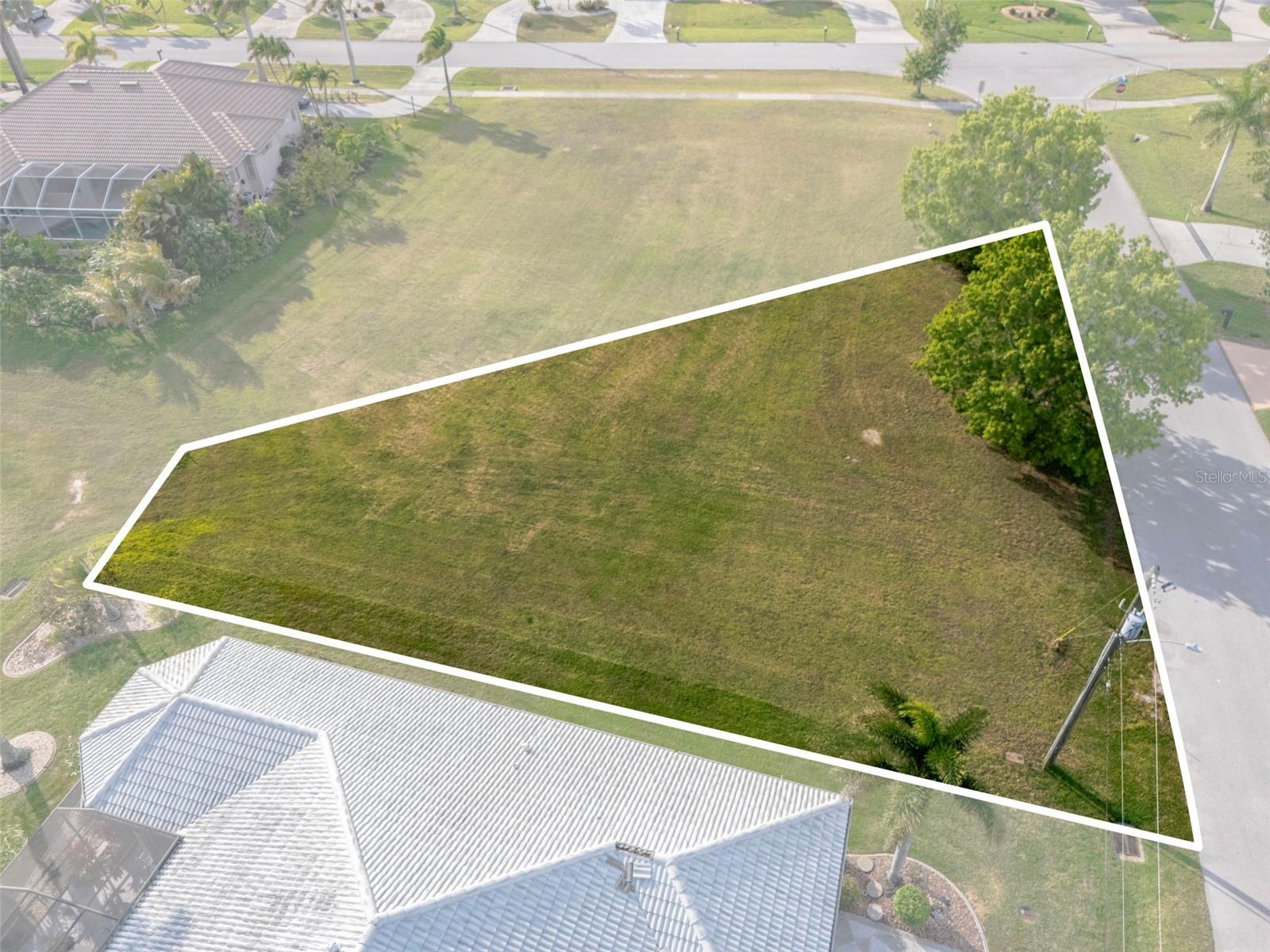 PUNTA GORDA ISLES SEC 15 - Land