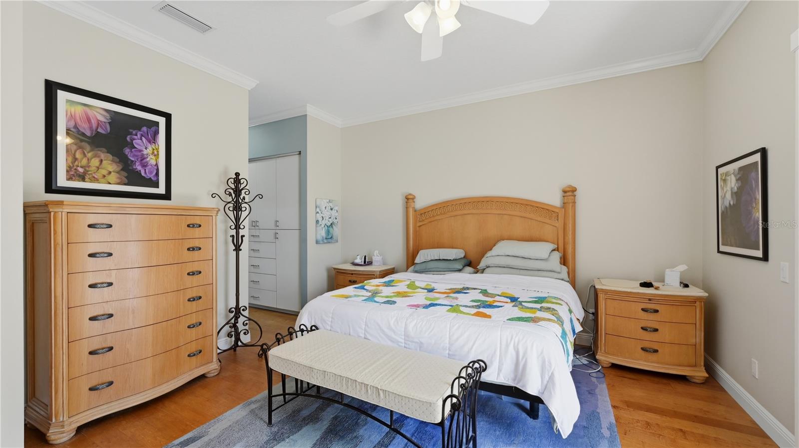 VILLAGEWALK - Residential