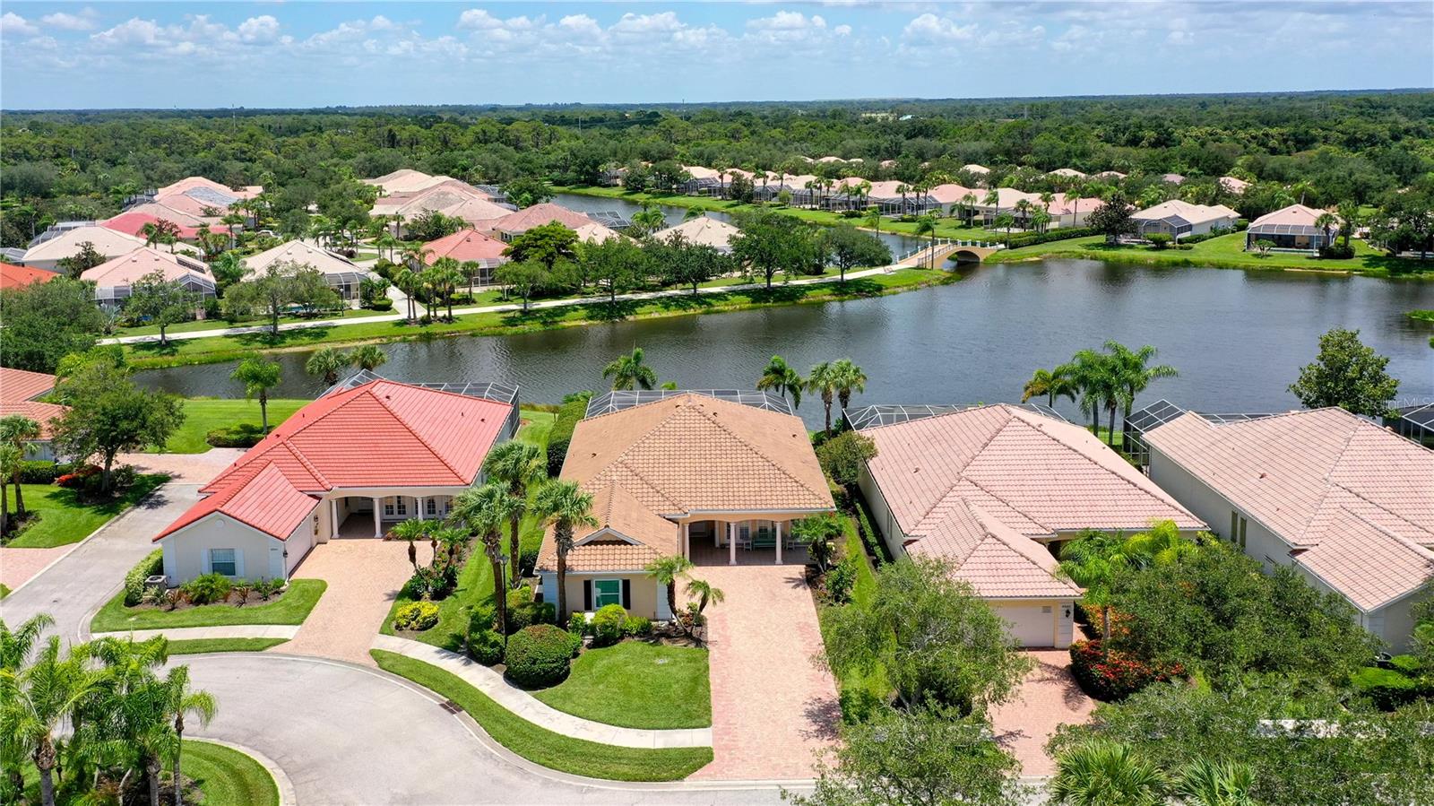 VILLAGEWALK - Residential